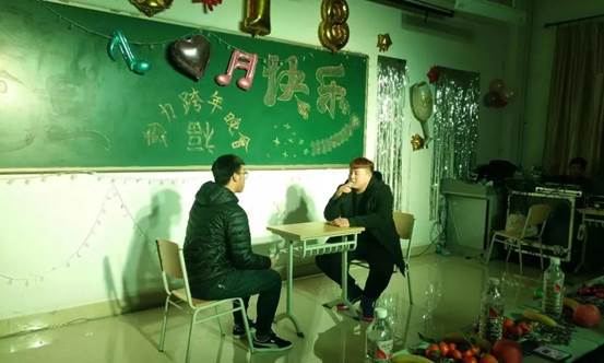 说明: 招