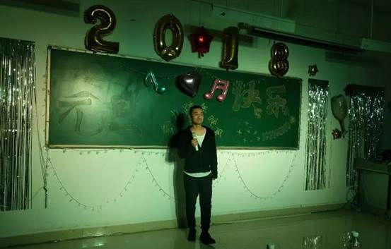 说明: 一个